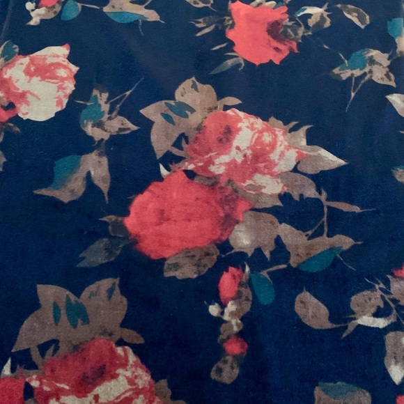 Solo Navy Floral Print Velvet Dress, Size 14 - Picture 9 of 12